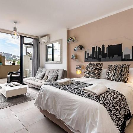 Four Seasons 818- Spacious Cbd Studio - Onsite Parking, Gym & Rooftop Pool Apartment Cape Town Exterior photo